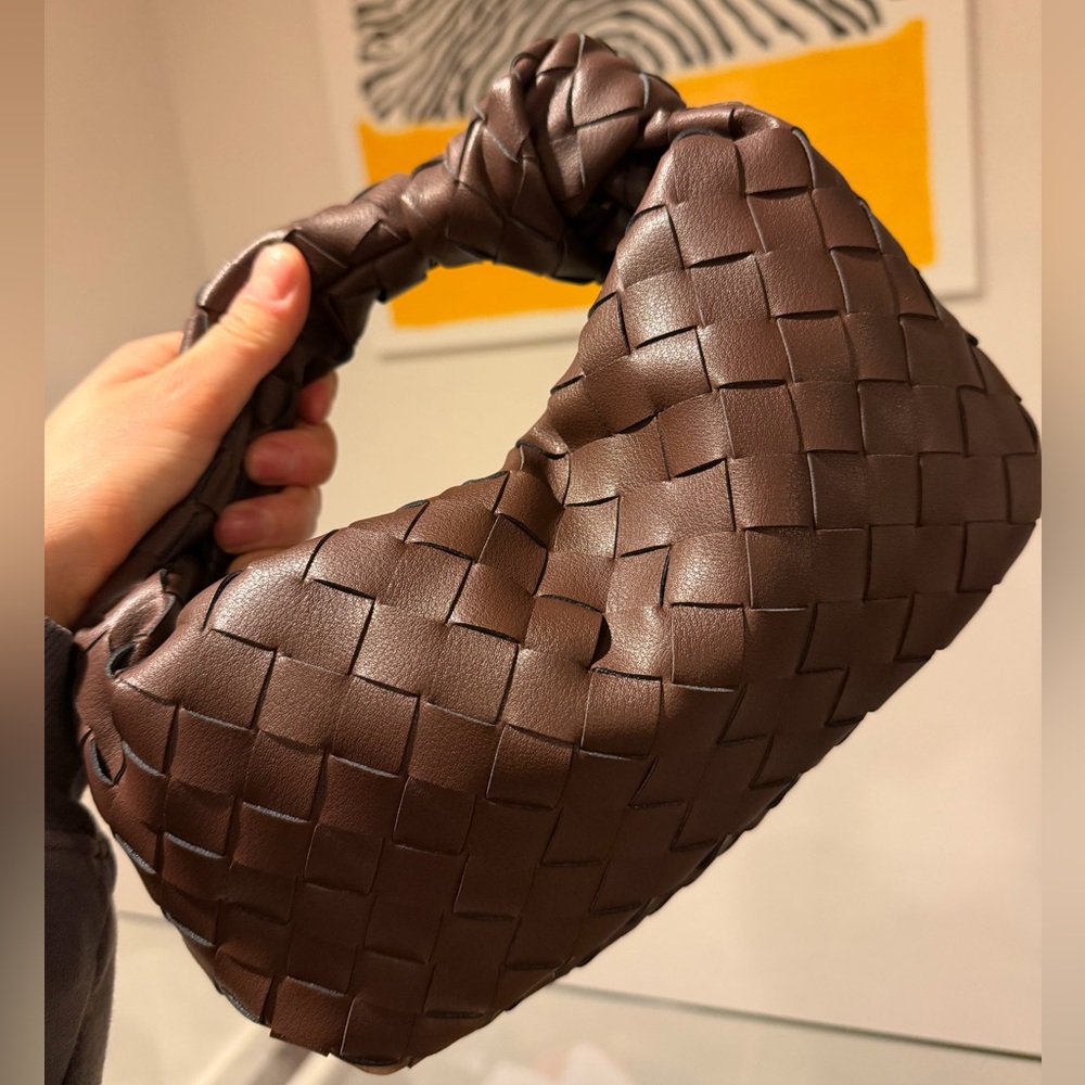 Intrecciato knot shoulder bag NWOT - Picture 2 of 3